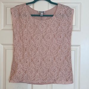 F21 — Blush Floral lace Top Sz S